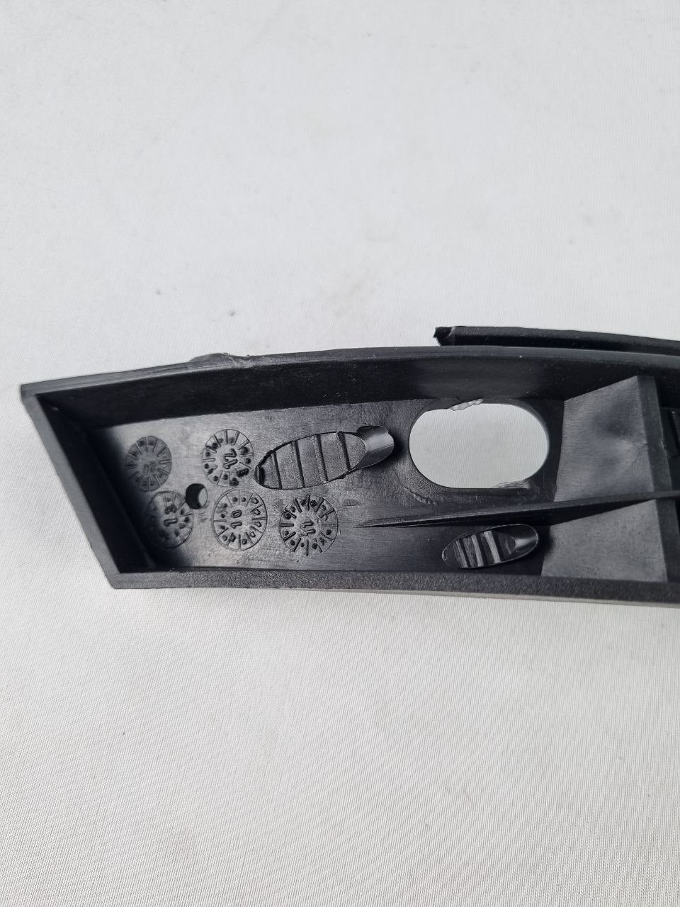 Suporte Guia Parachoque Tras Chevrolet Celta 2001/2016