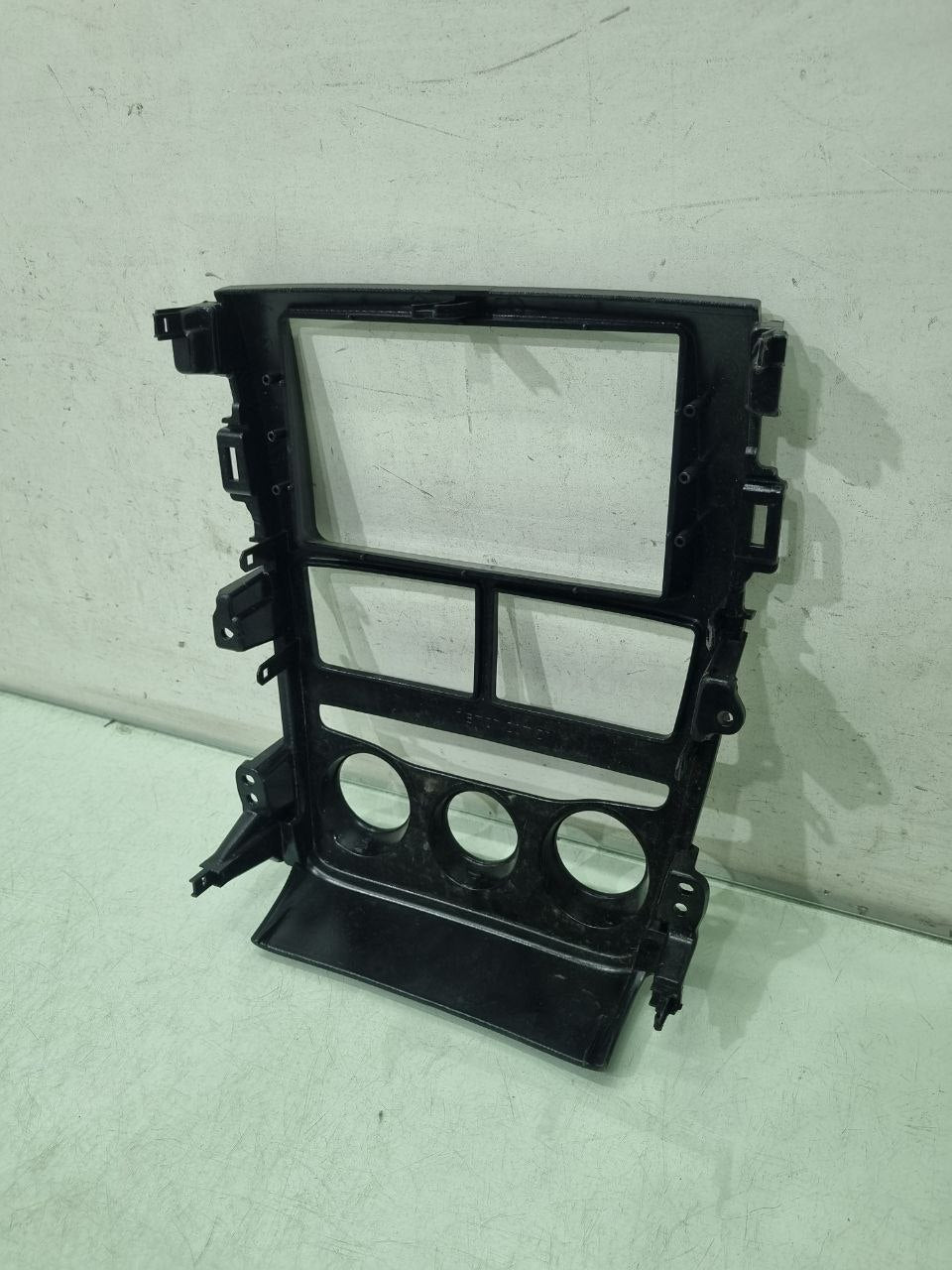 Moldura do Painel Toyota Yaris 2017/2022 Usado