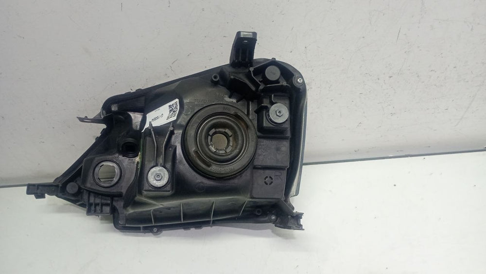 Farol lado direito máscara negra Etios 2017 a 2020