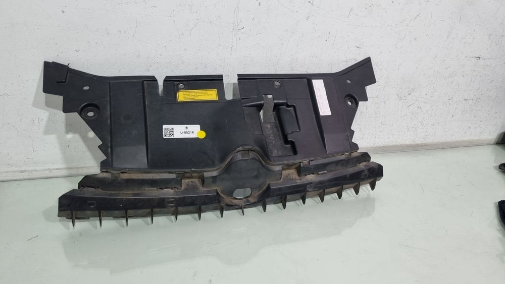 Moldura Suporte Grade Diant Superior Fiat Toro 2016/2021