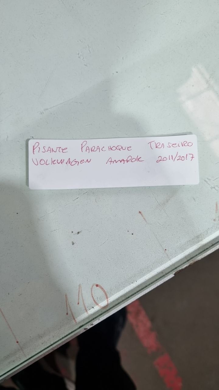 Pisante Parachoque Tras Volkswagen Amarok 2011/2017