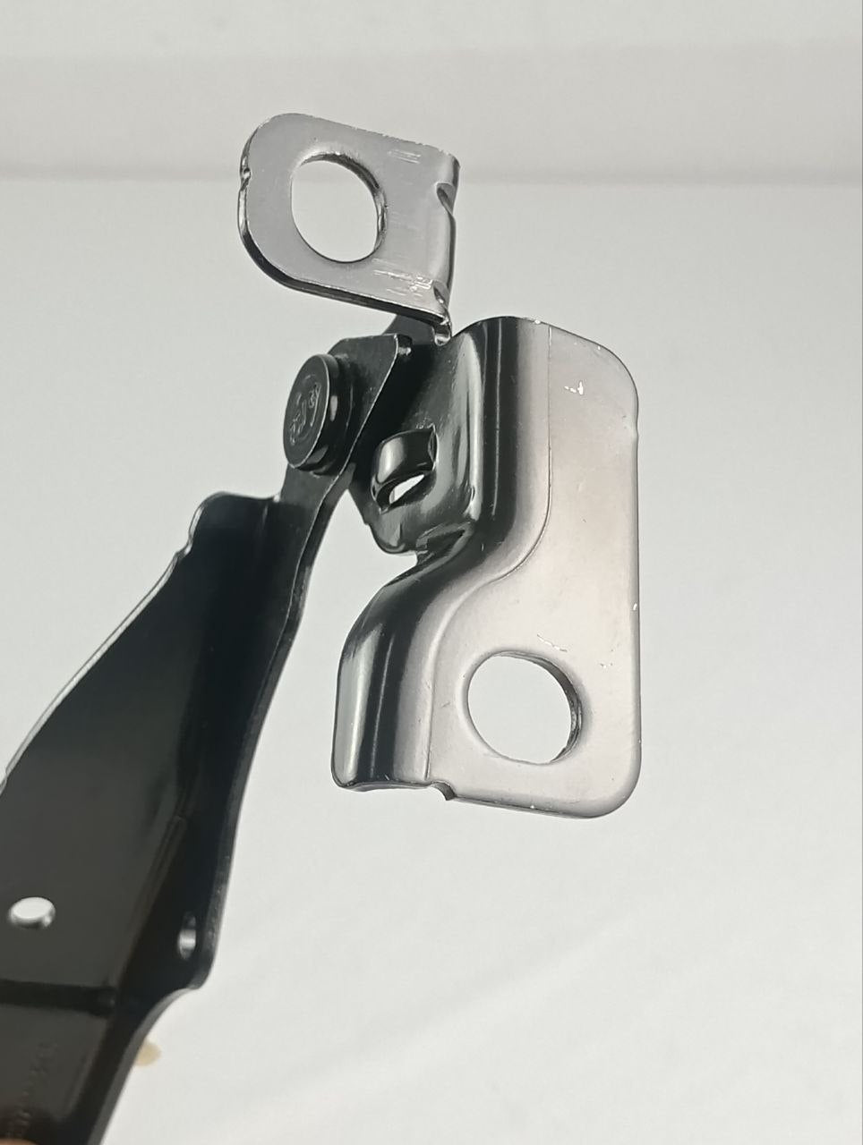 Dobradiça Capô Direita Peugeot/Citroën 207/C3 2006/2014 Nova