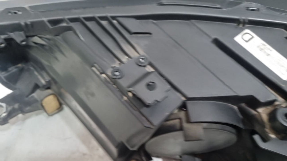 Farol lado direito t-cross 2020 a 2024