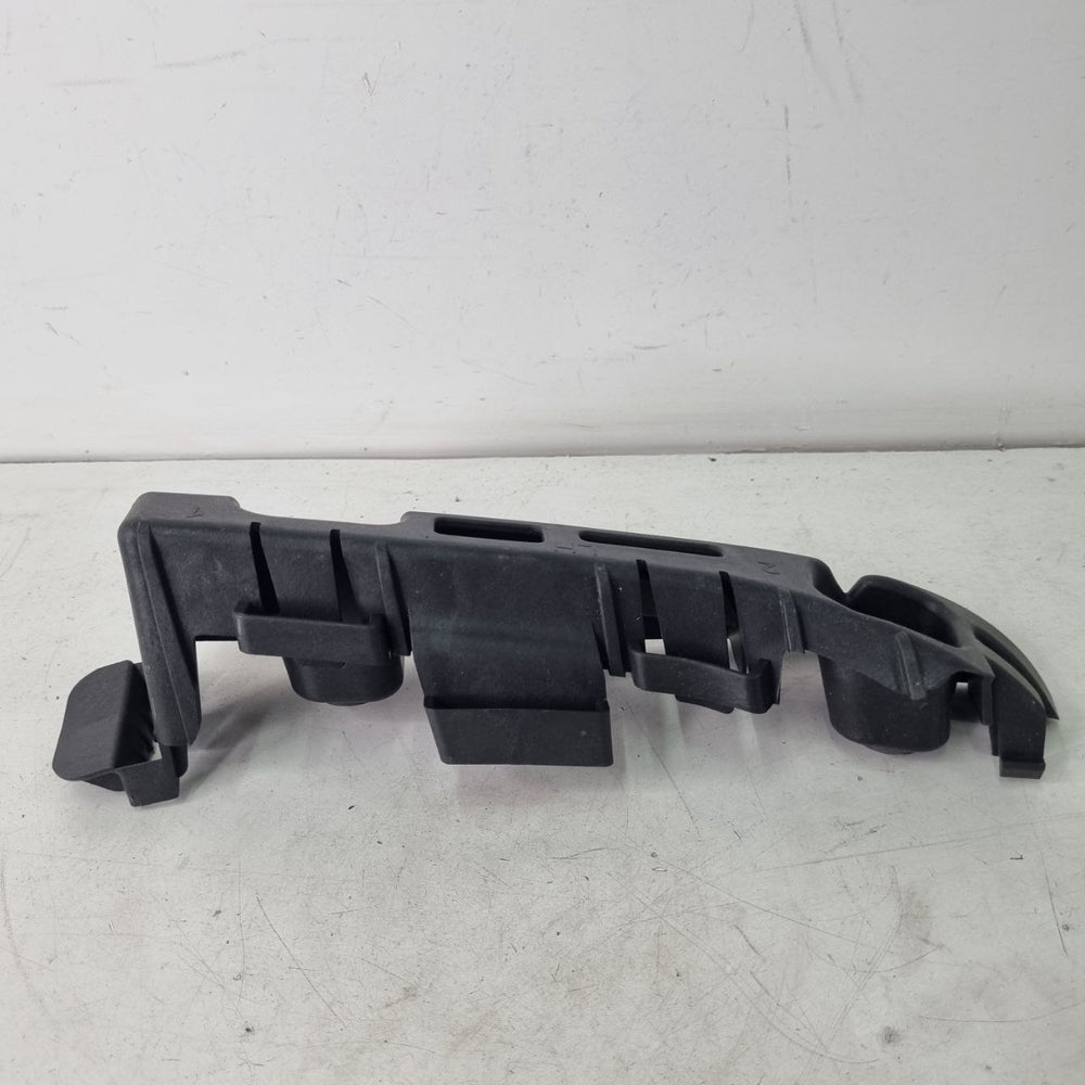 Suporte Para-choque Tras Esq Chevrolet Cruze 2011/2016