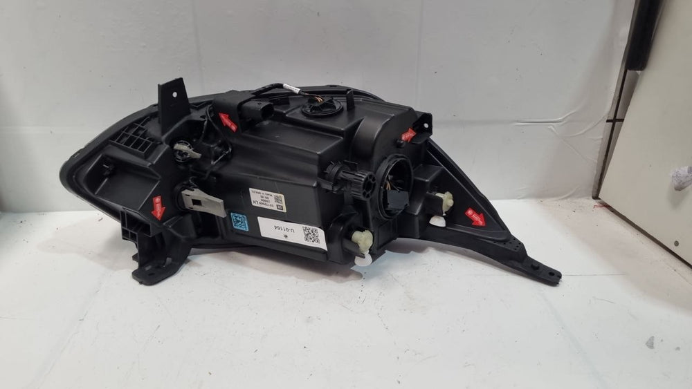 Farol Diant Esq GM Onix 2021/2023 Usado