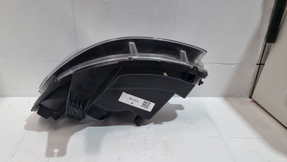 Farol Diant Esq Fiat Uno Mascara Negra 2011/2023