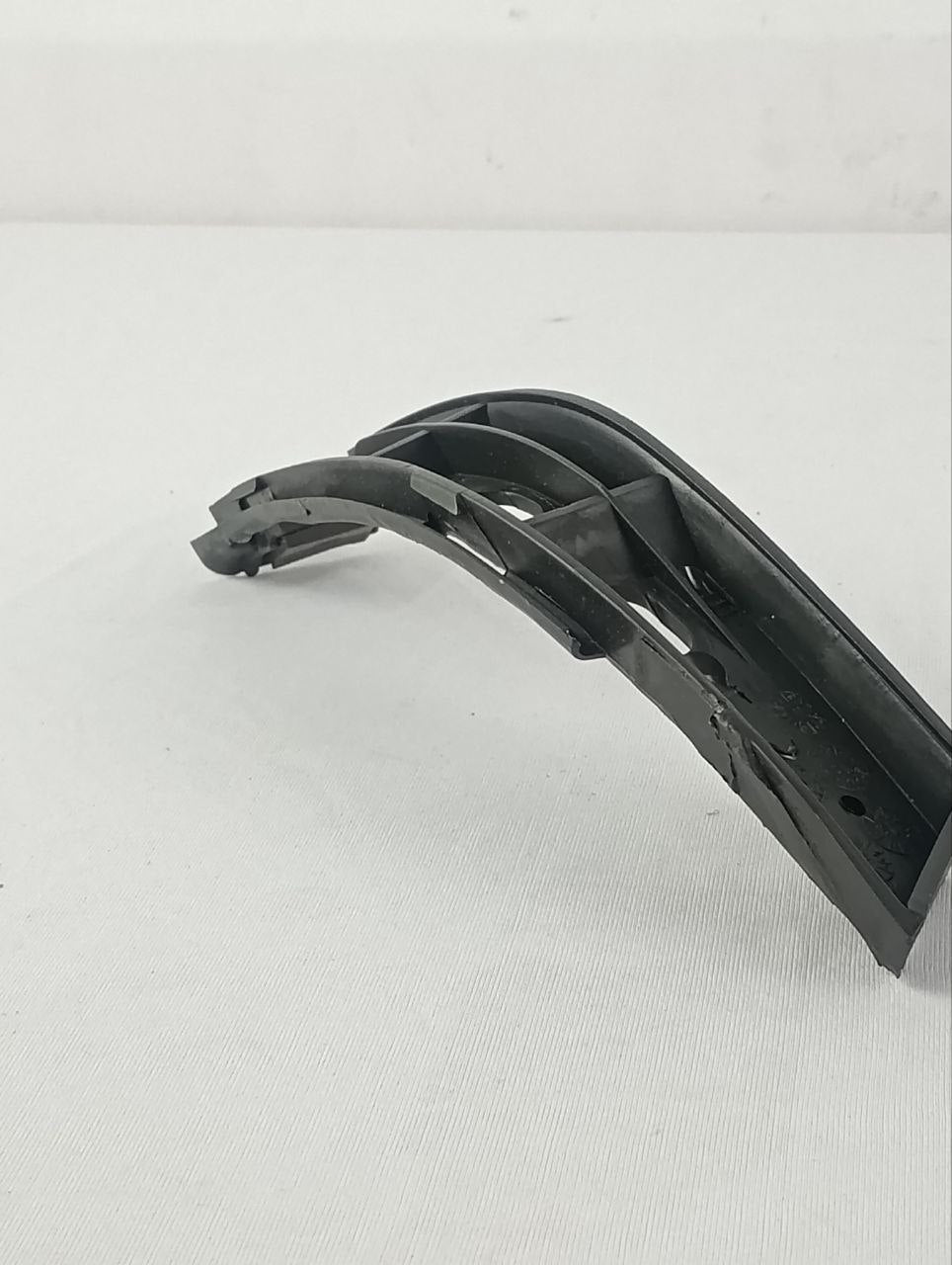 Guia Suporte Parachoque Traseiro Direito Chevrolet Celta 2003/2012 Usado