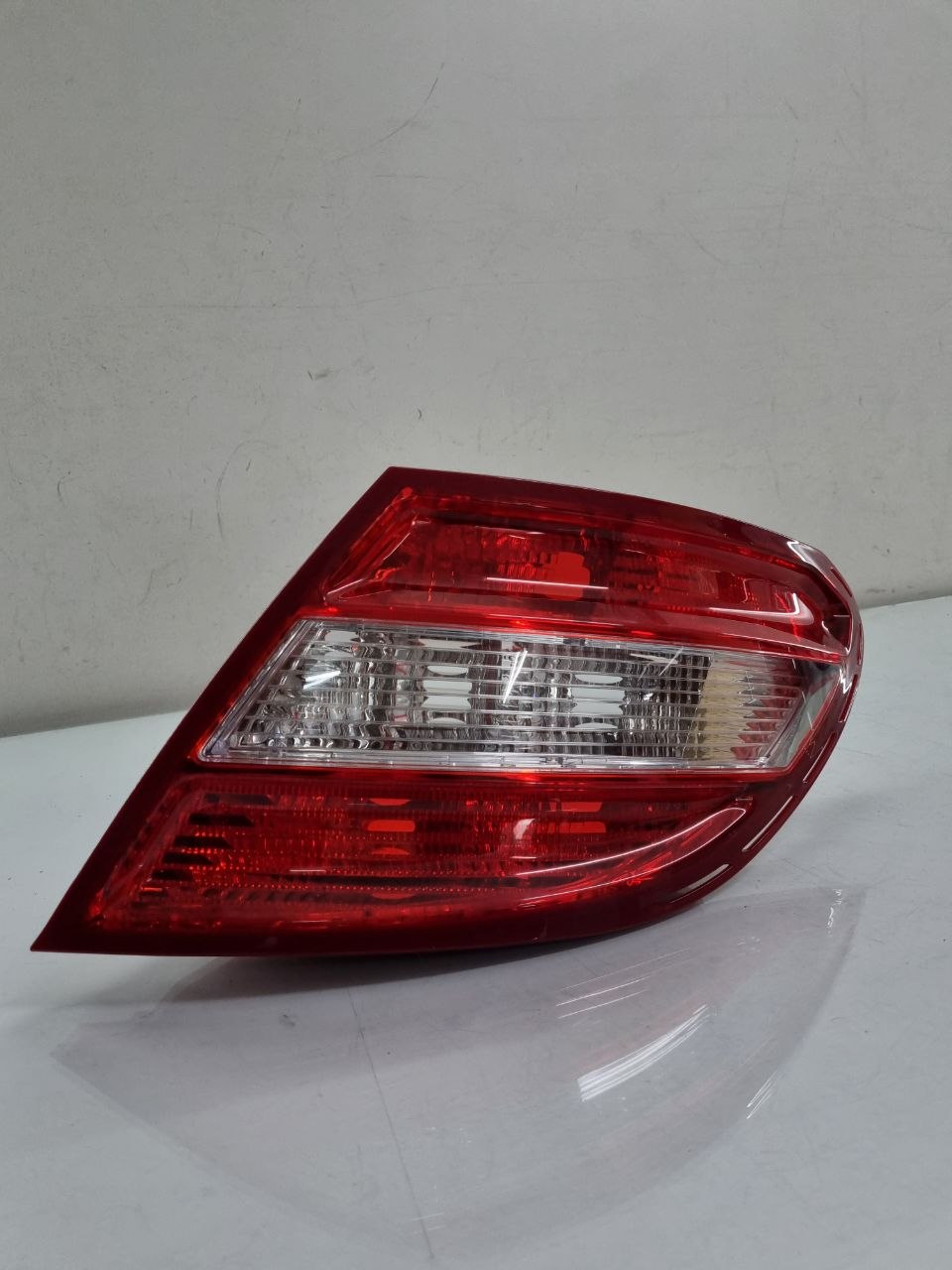 Lanterna Traseira Lado Direito Mercedes C180 C200 C250