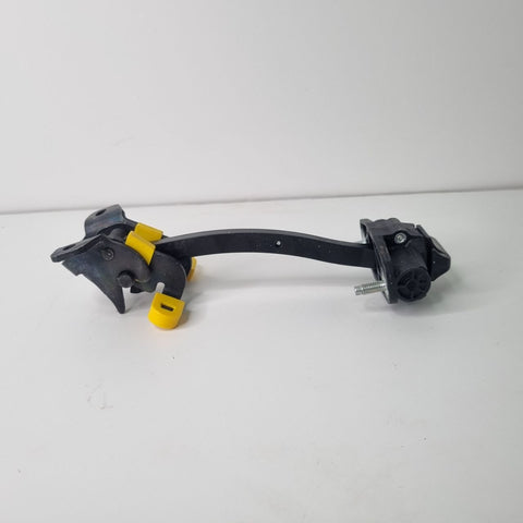 Limitador Porta Traseira Direita Fiat Argo Cronos 2017/2023 Usado