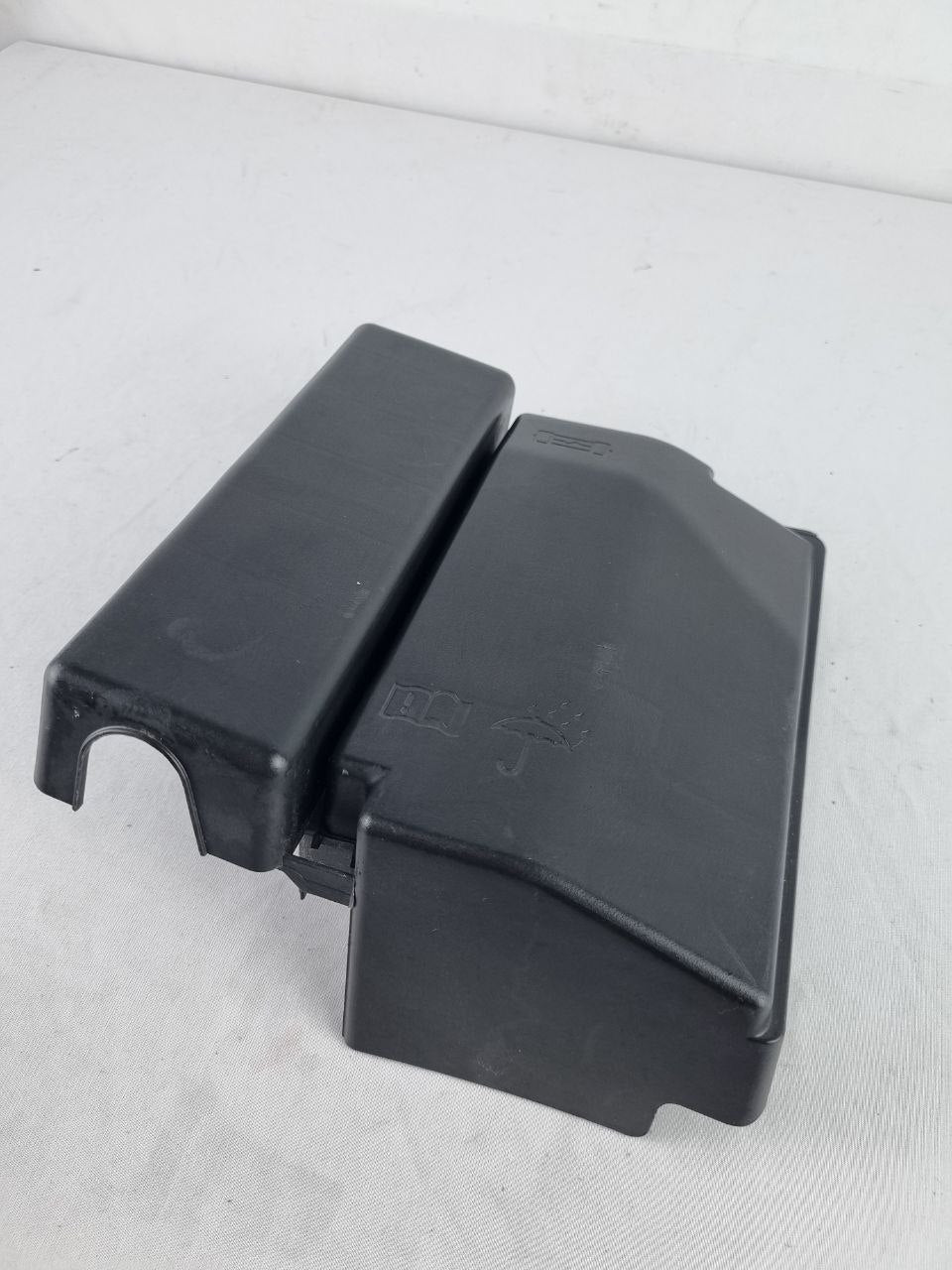 Tampa Caixa Fusíveis Motor Volkswagen Jetta 2011/2019