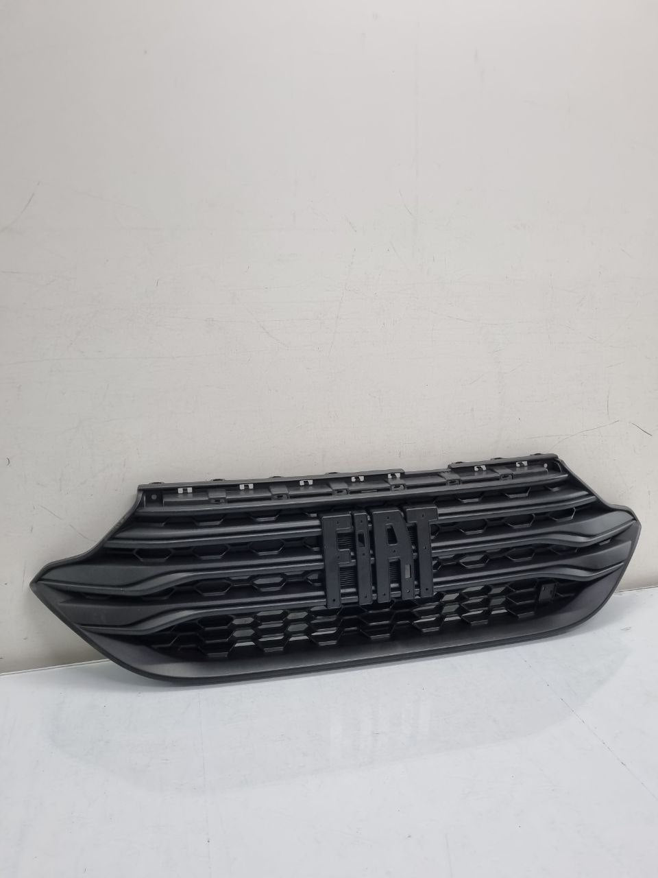 Grade Diant Superior Fiat Strada 2021/2024