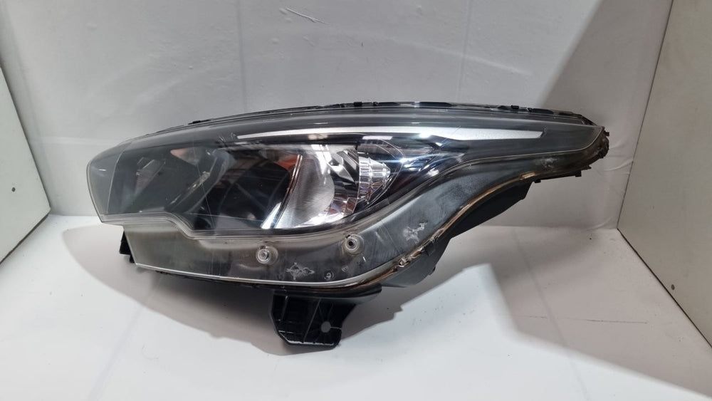 Farol Diant Esq Fiat Argo 2017/2024 Usado