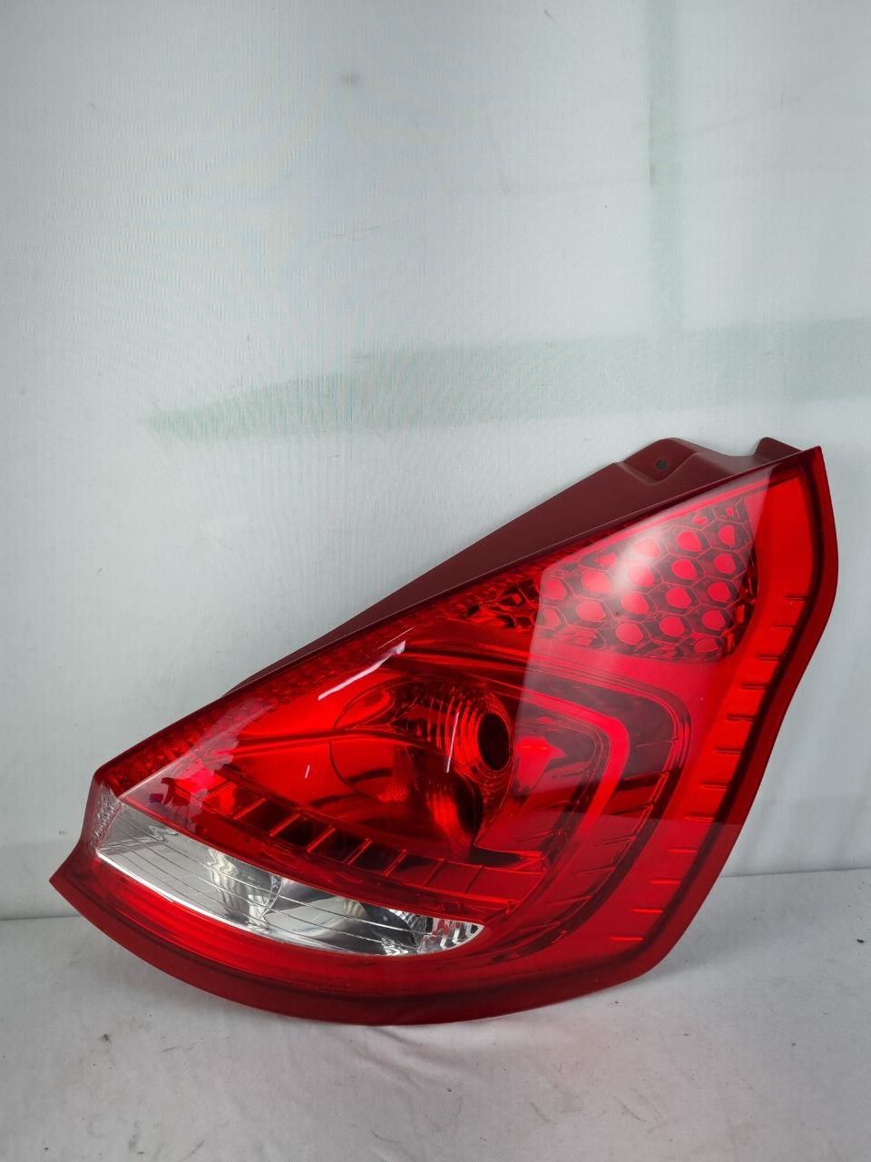 Lanterna Direita New Fiesta Hatch 2010/2012 Importado