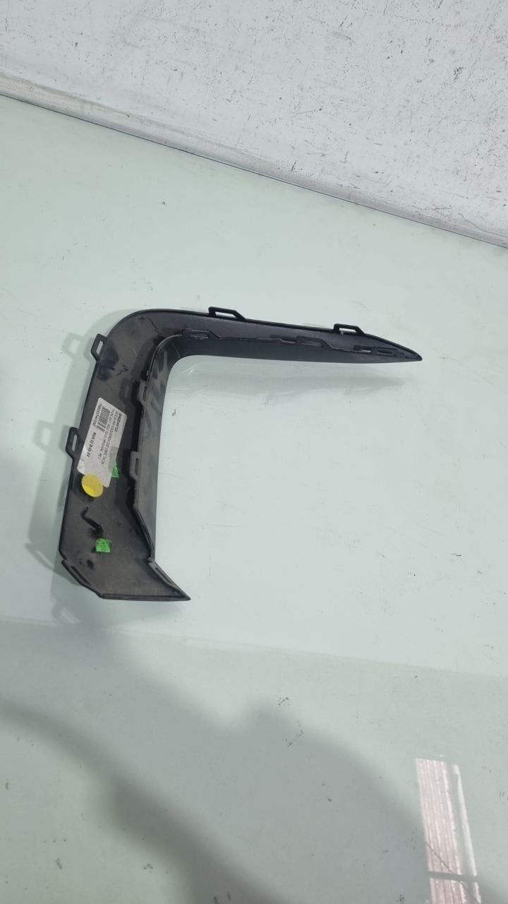 Moldura Diant Esq Cibie Volkswagen Taos 2021/2023