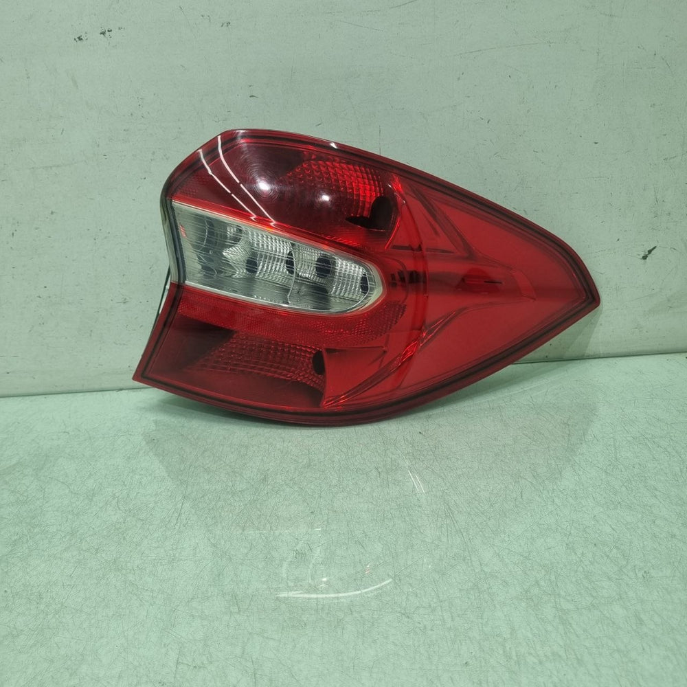 Lanterna Tras Dir Ford Ka Sedan 2015/2018