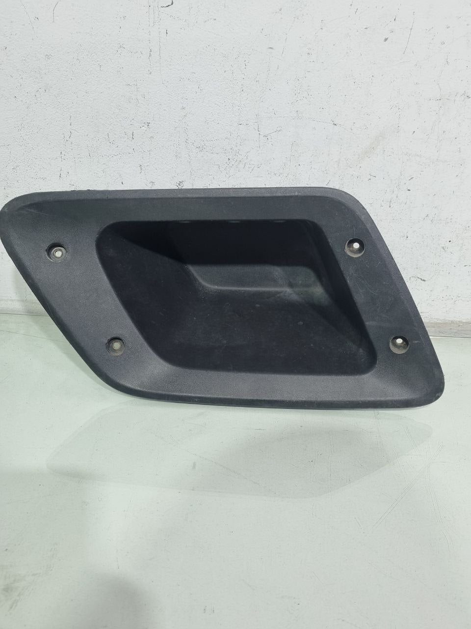 Pisante Lateral Direito Chevrolet Montana 2011/2016 Usado