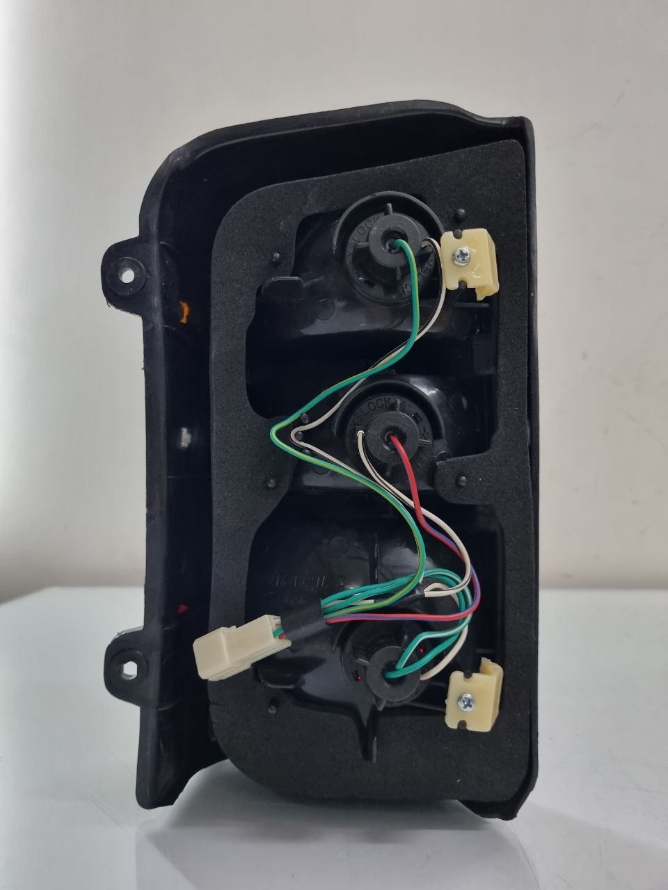 Lanterna Tras Esq Mitsubishi L300 1995/2000