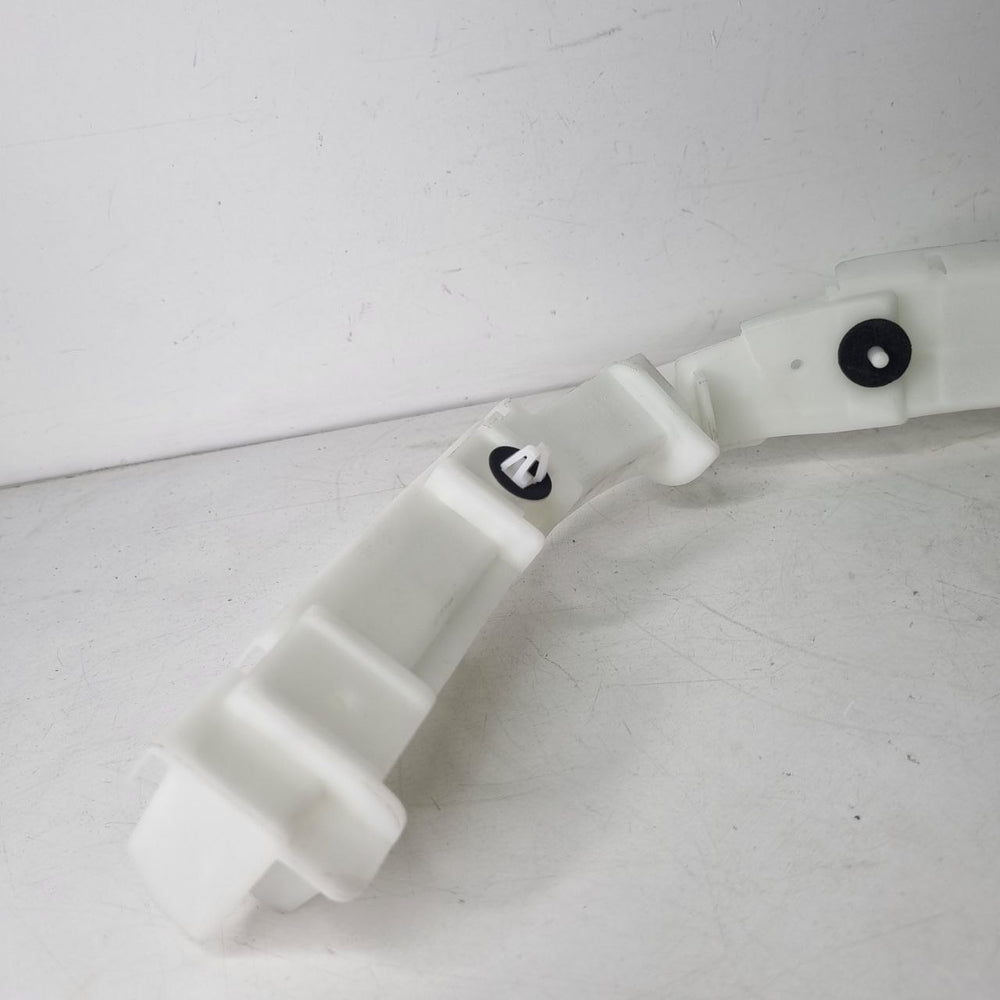 Guia Para-choque Tras Esq Chevrolet Captiva 2008/2017