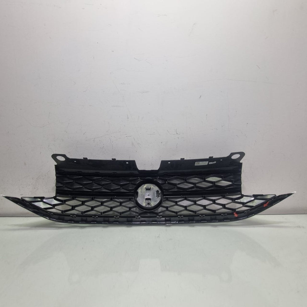 Grade Diant VW Taos 2021/2024 Usada