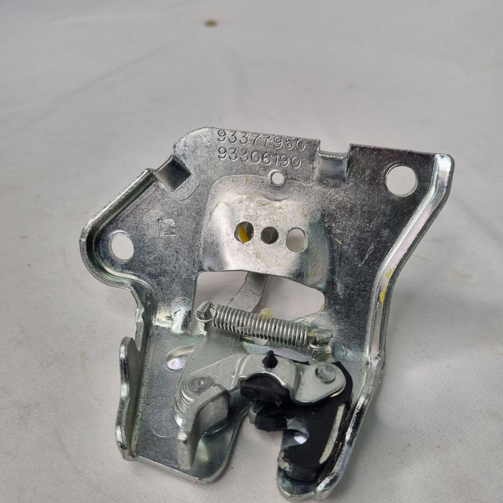 Fechadura Tampa Traseira Chevrolet Vectra/Zafira 1997/2011 Nova