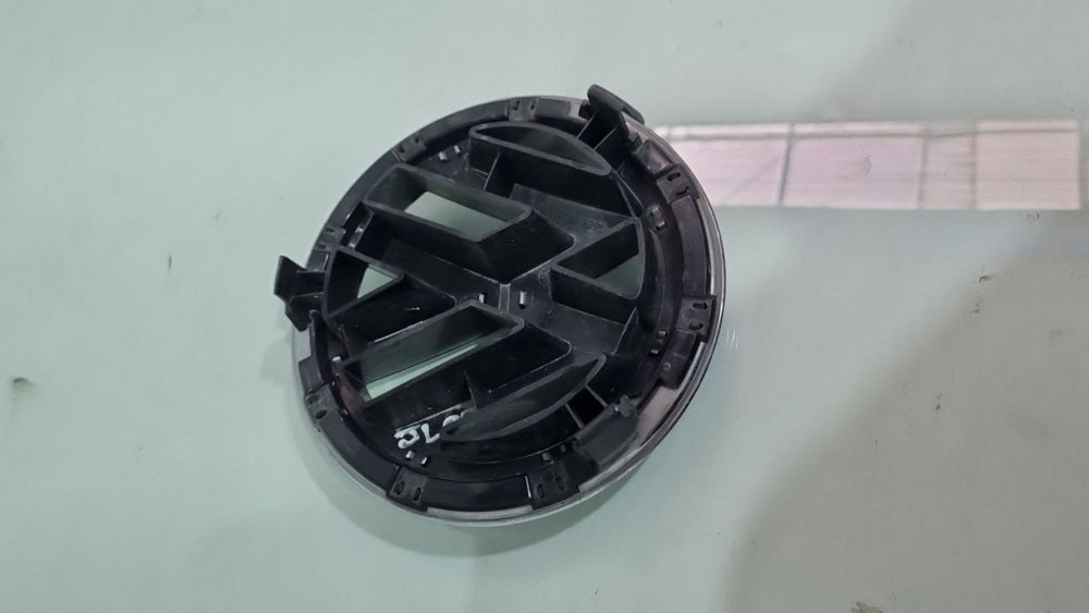 Emblema Diant Volkswagen Jetta Classico 2008/2013