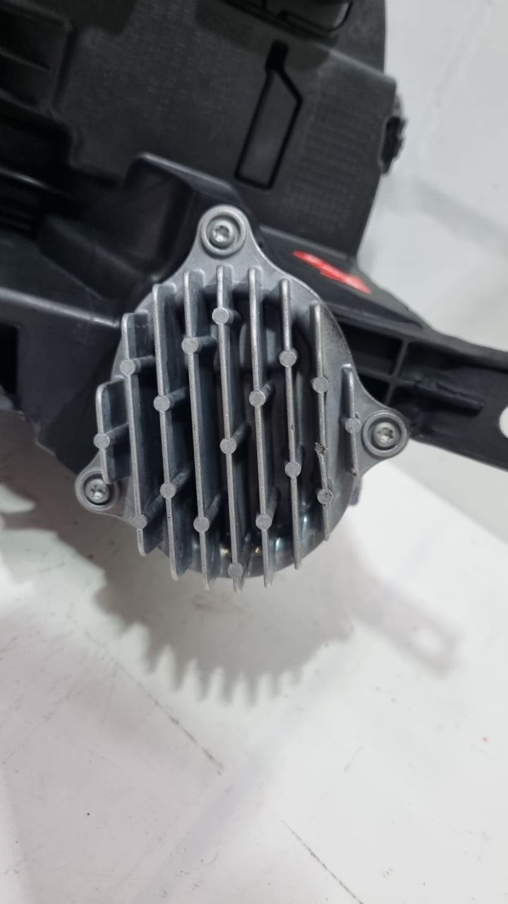 Farol Dianteiro Esquerdo VW Nivus 2020/2024 Usado