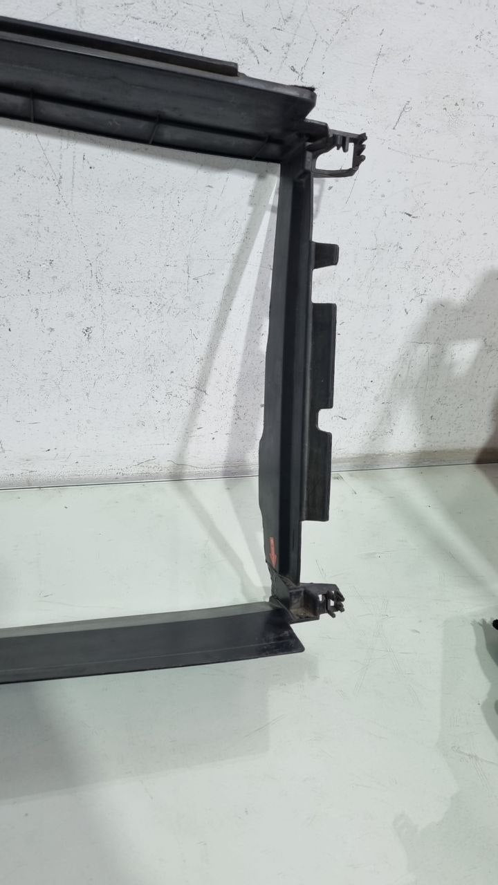 Quadro Defletor Radiador Renault Captur/Duster/Oroch 2017/2021