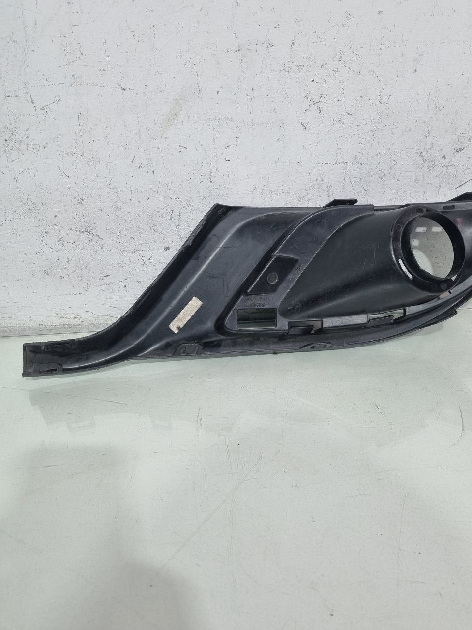 Moldura Farol de Milha Esquerda Dodge Durango 2014/2017 Usado