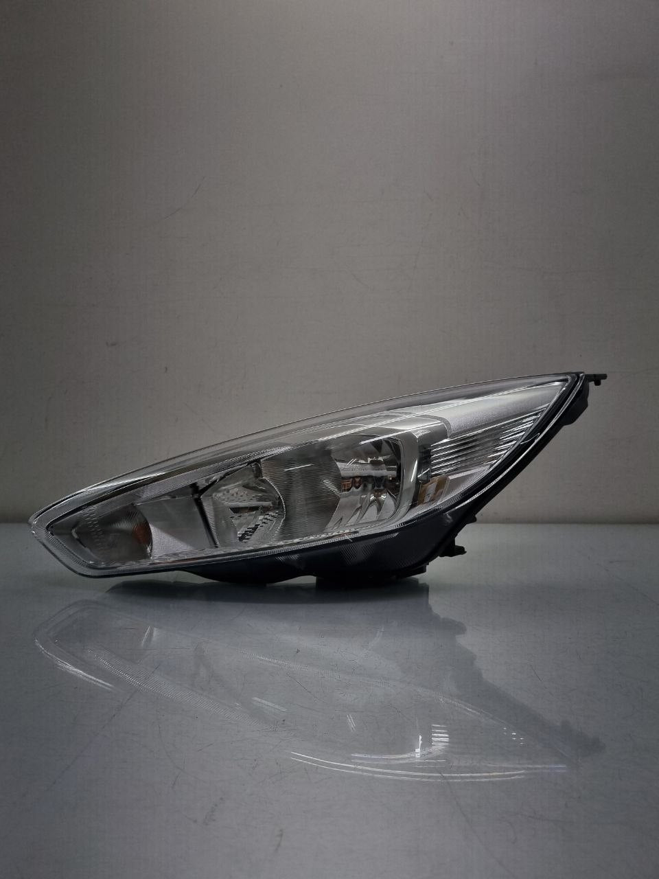 Farol Esquerdo Sem Led Focus 2016/2019 Original