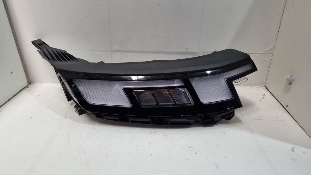 Farol Dianteiro Direito Hyundai Creta 2025/2026 Usado