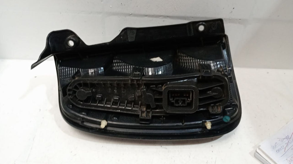 Lanterna Tras Dir Fiat Uno 2015/2021