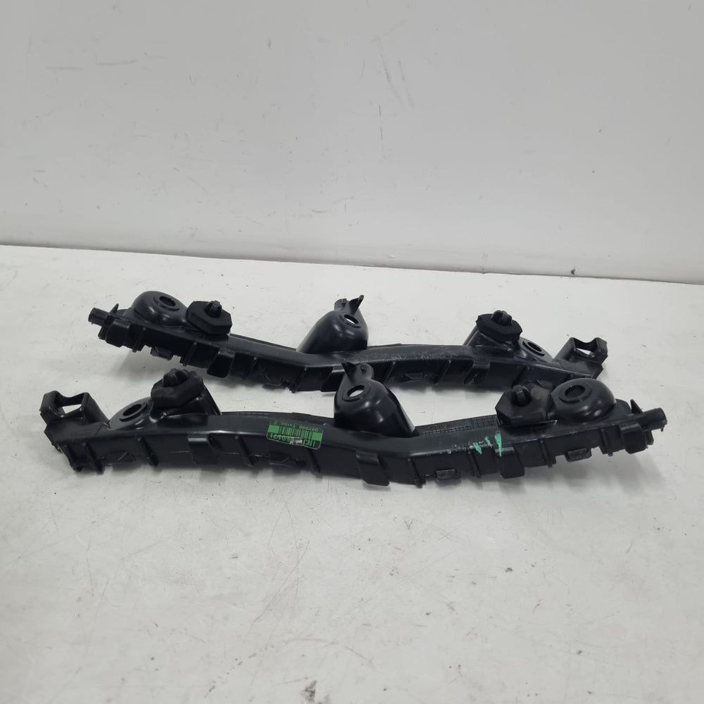 Suporte Guia Para-choque Tras Renault Captur 2017/2021