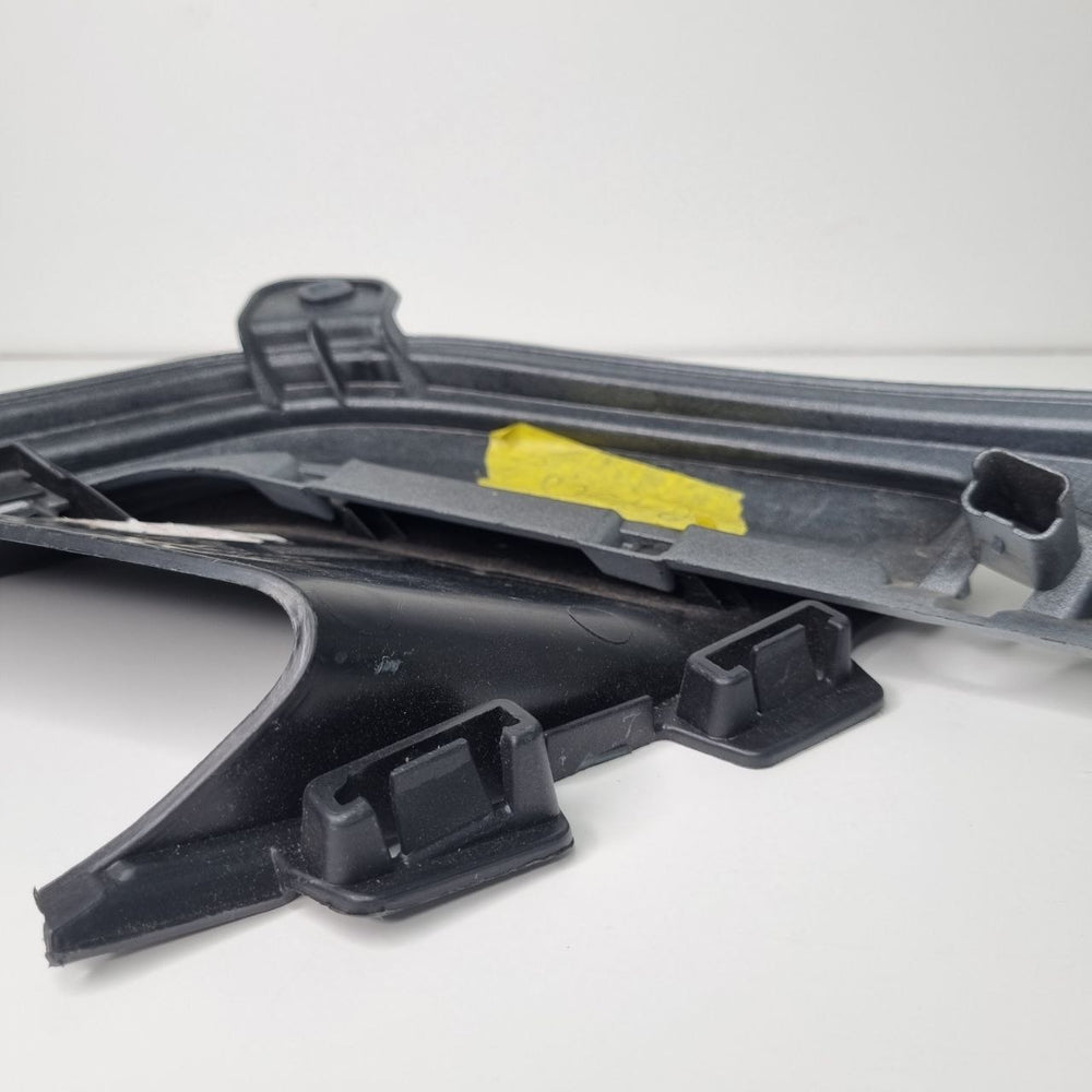 Moldura Farol de Milha Esquerdo Peugeot 308 2012/2015 Usada