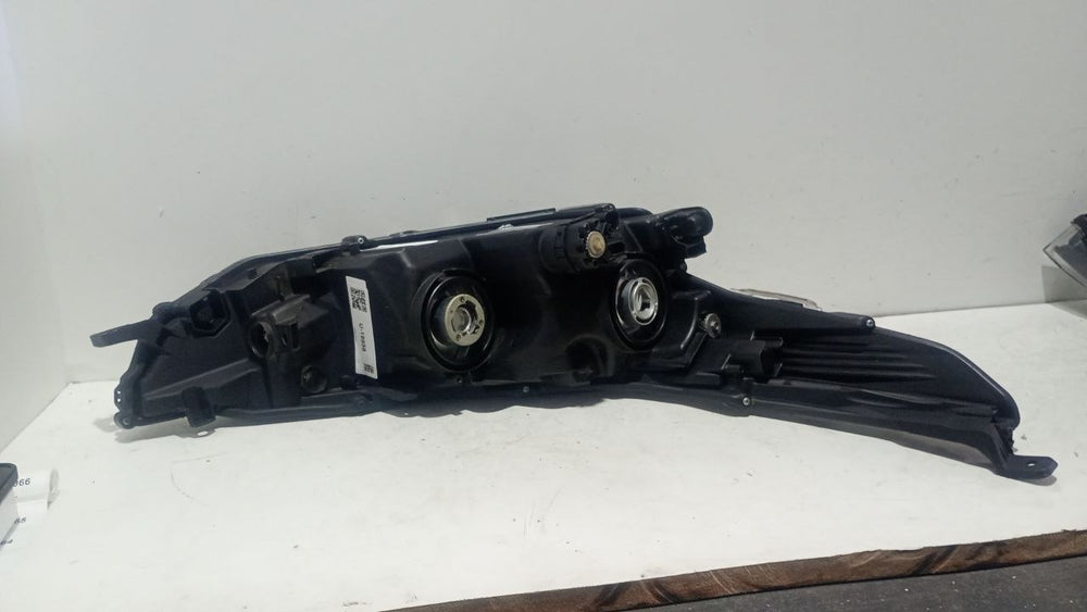 Farol Diant Esq Toyota Yaris 2018/2023 - Original