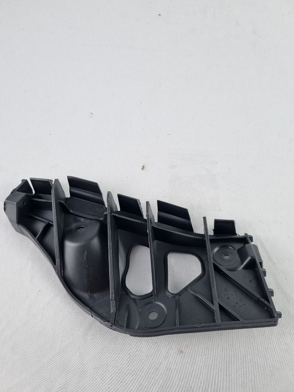 Suporte Para-choque Tras Dir Renault Sandero 2007/2014