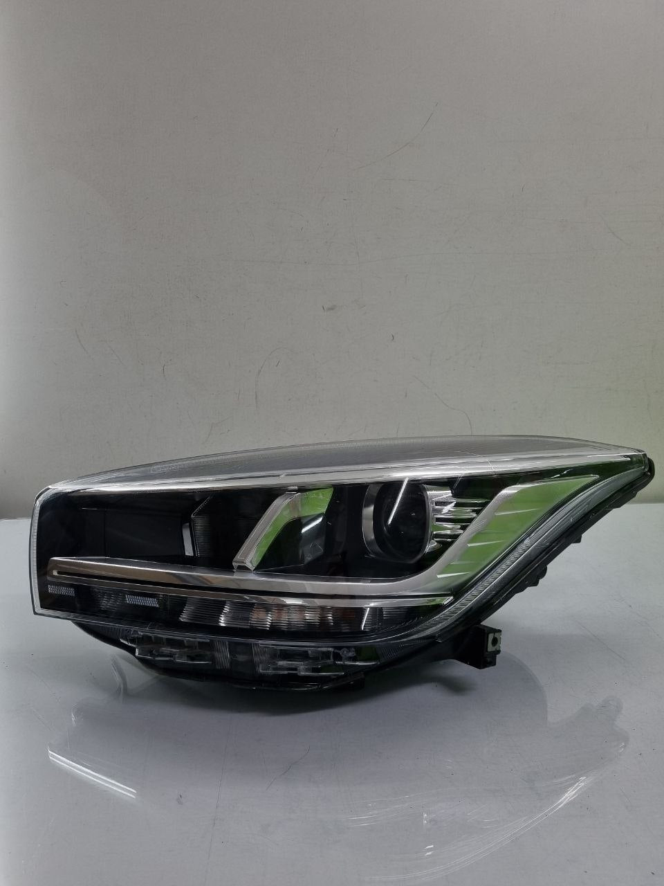 Farol Diant Esq Chery Tiggo 5X 2023/2025