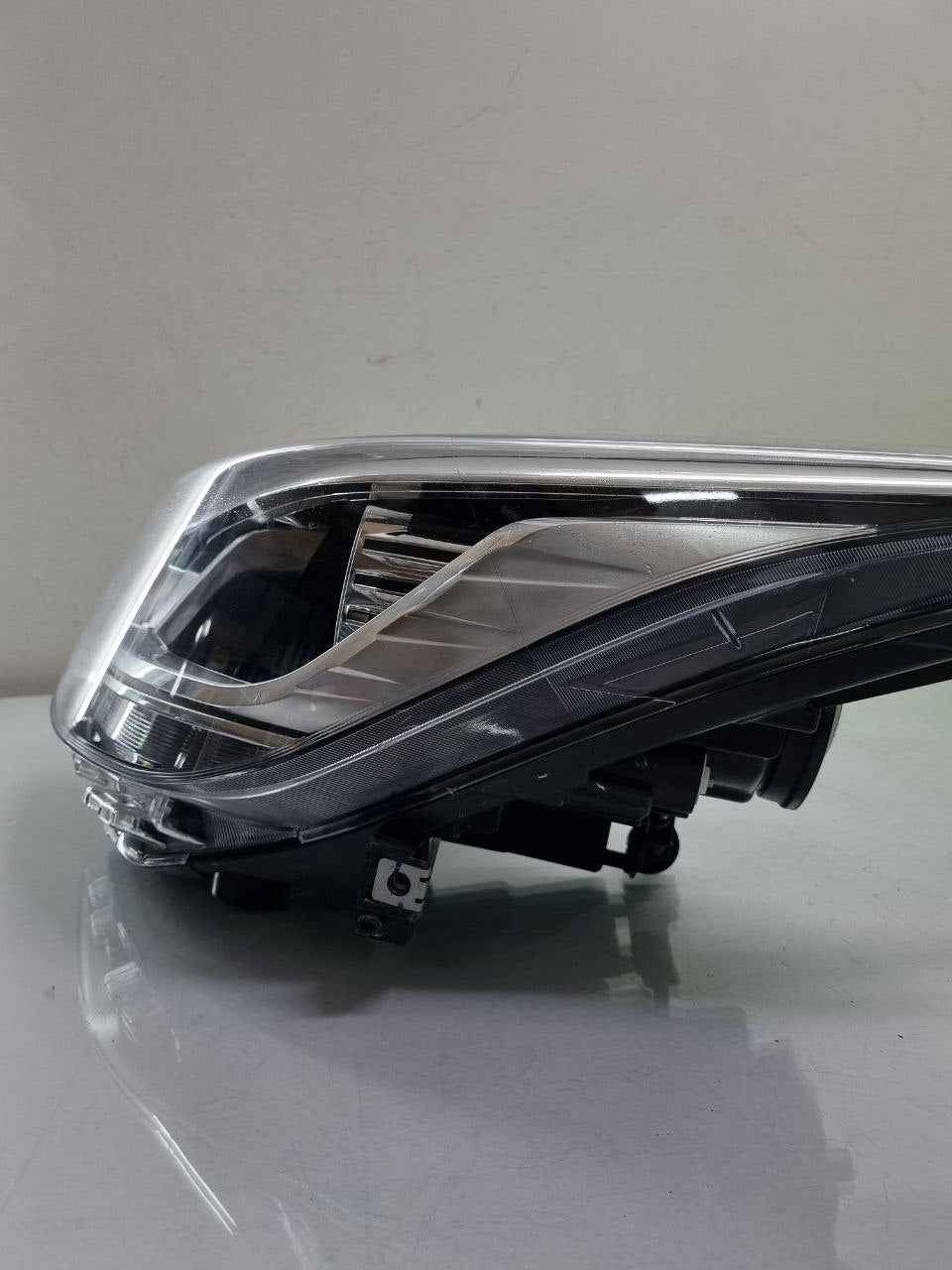 Farol Diant Esq Chery Tiggo 5X 2023/2025