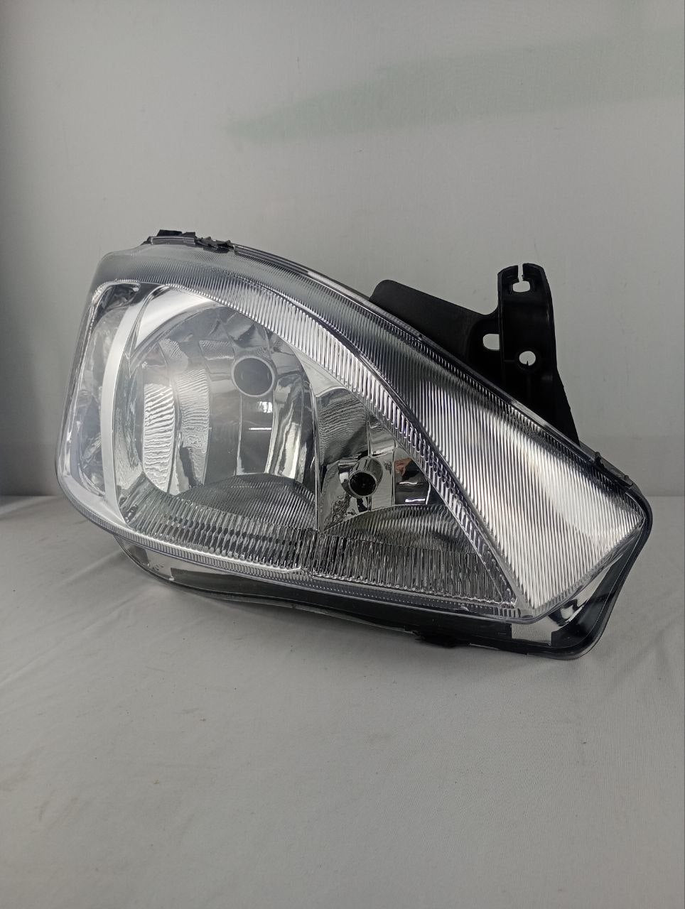 Farol Diant Dir Chevrolet Corsa Montana 2008/2011