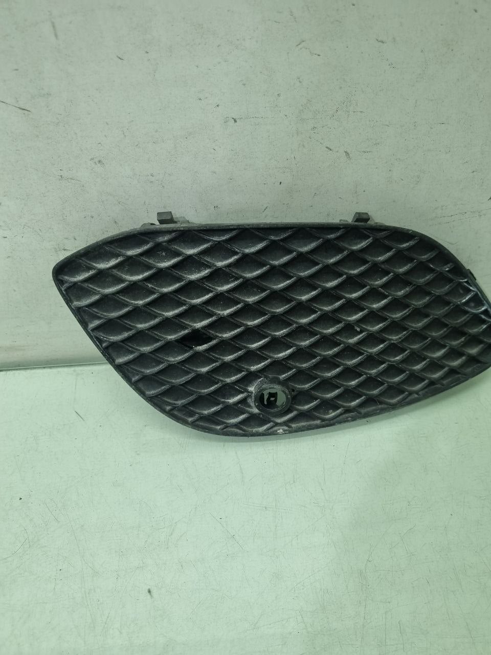Moldura Carcaça Cibic Lado Esquerdo Mercedes-Benz GLC 2015/2019 Usado