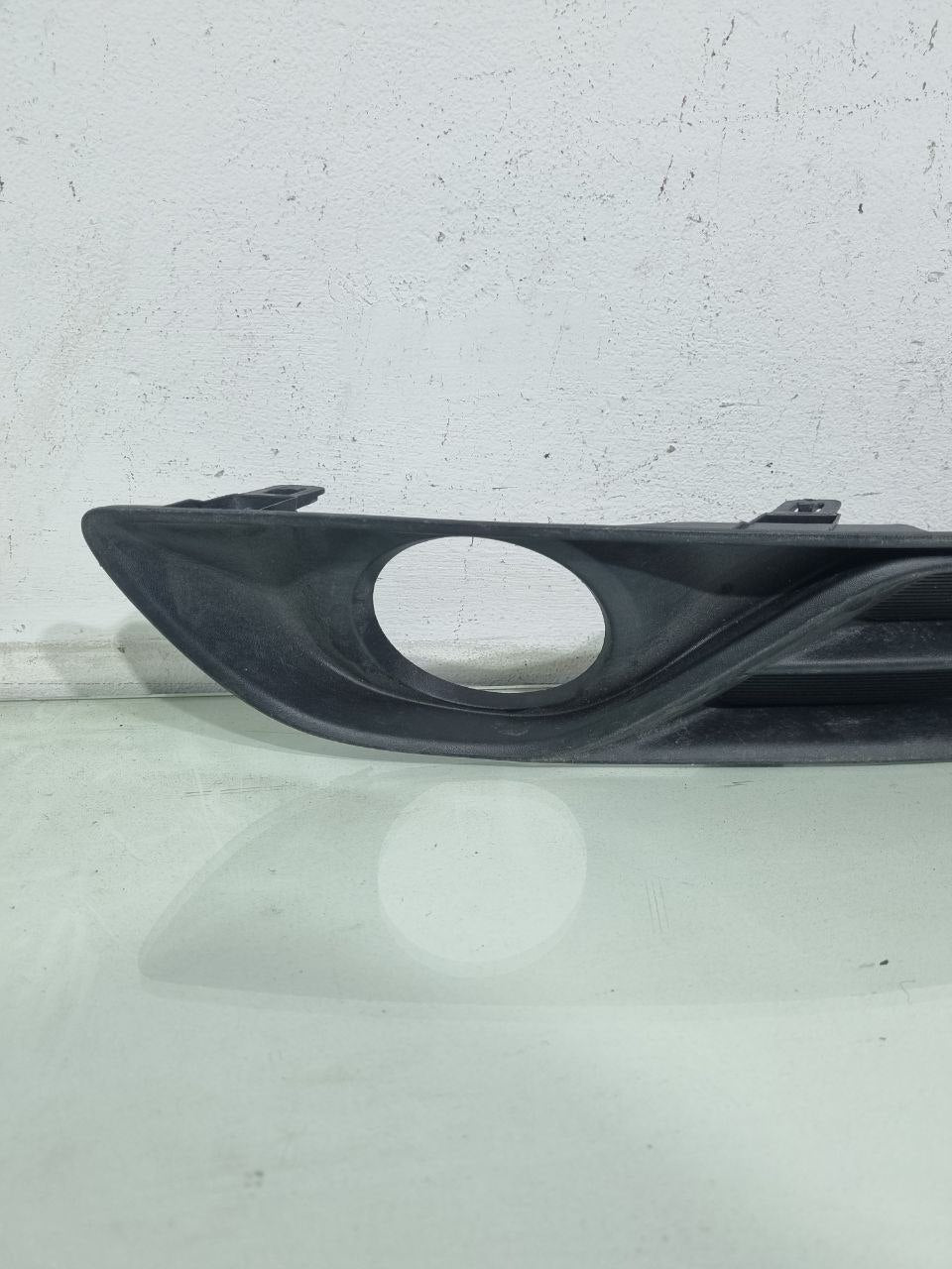 Moldura Farol Milha Esquerdo Nissan Sentra 2013/2016 Usado