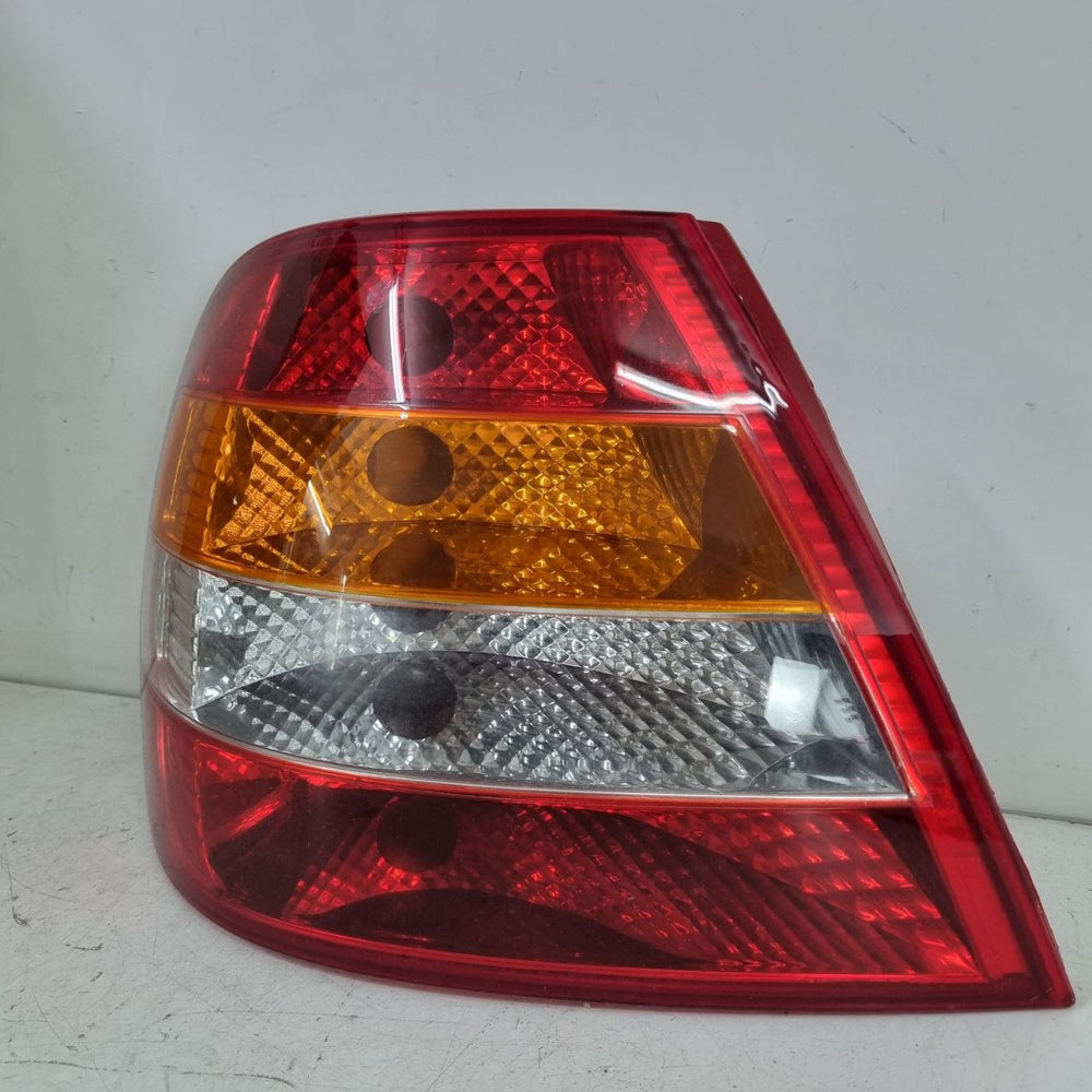 Lanterna Tras Dir Fiat Siena 2001/2005
