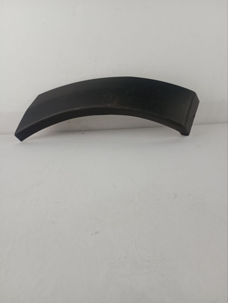Moldura Parabarro Tras Esq Volkswagen Saveiro G6 2013/2016