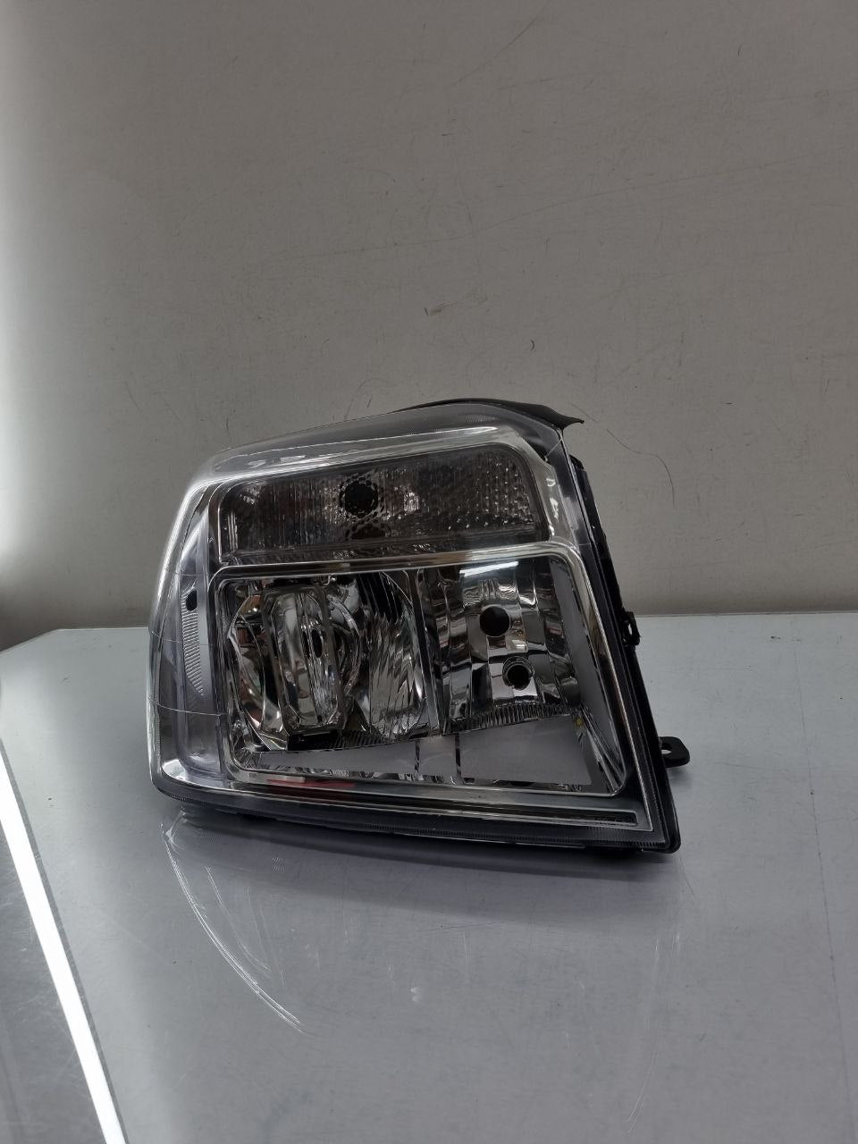 Farol Direito Ranger 2010/2012