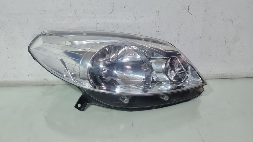 Farol Diant Dir Renault Sandero 2012/2014 Usado