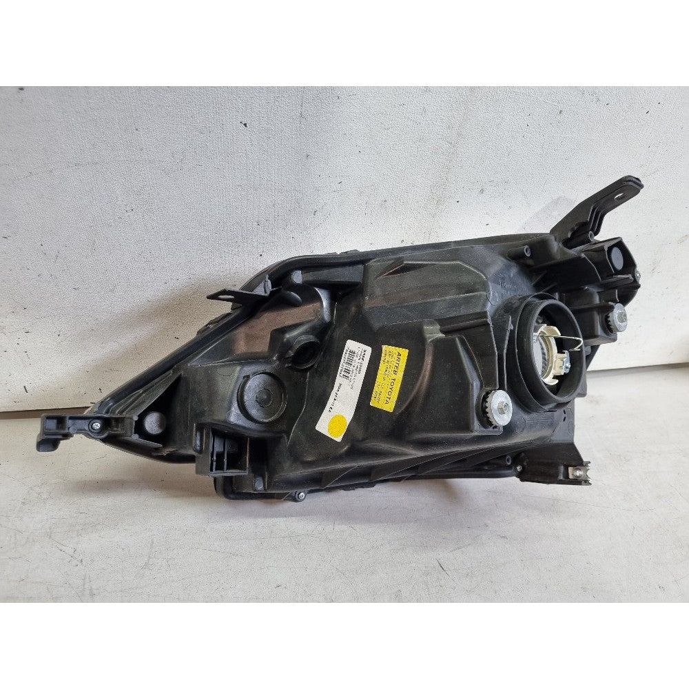 Farol Dir. Máscara Negra Toyota Etios 2015/2019 Recuperado Direito/passageiro
