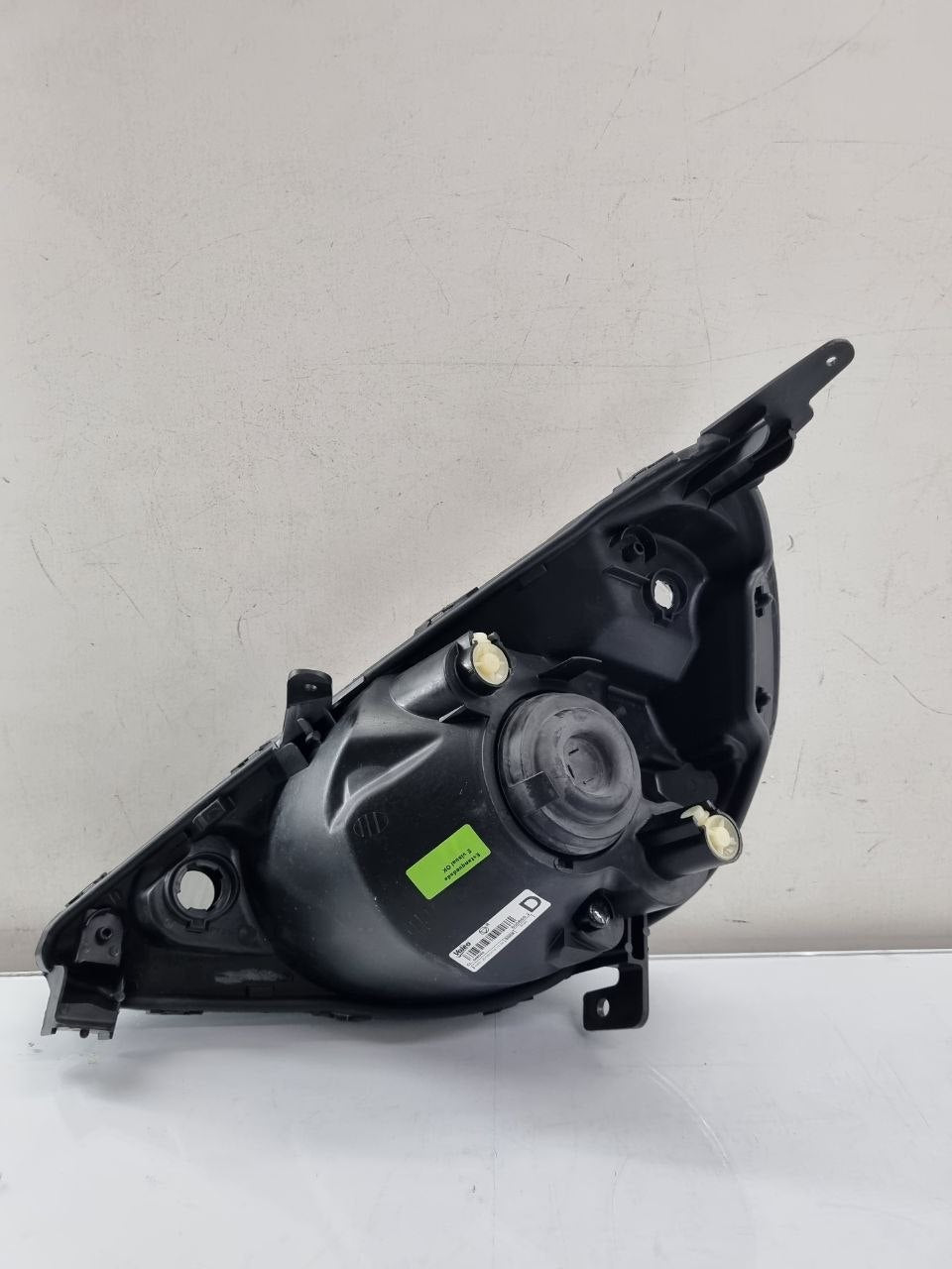 Farol Direito Fit 2003/2008 Masc Negra Original