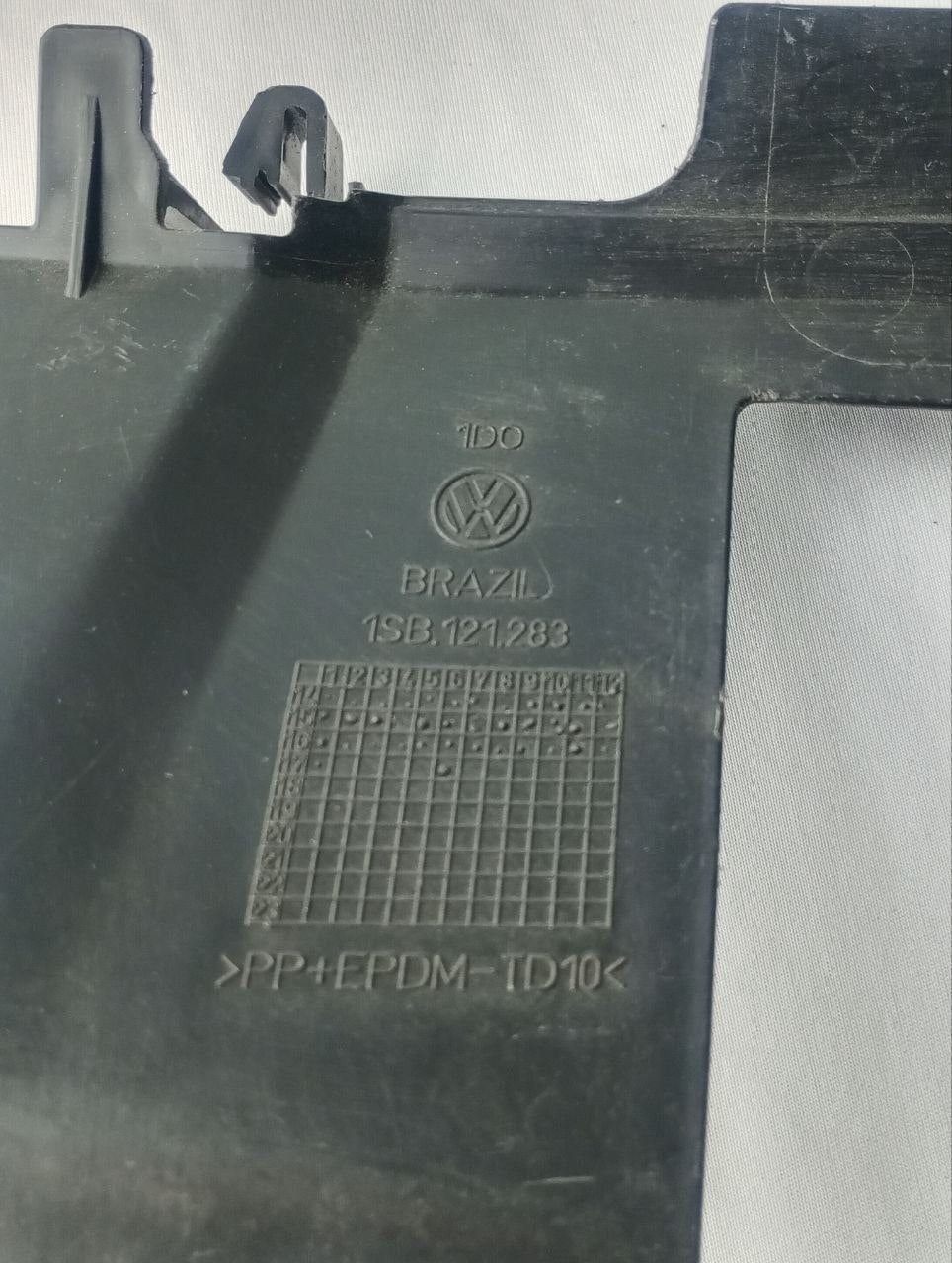 Defletor Ar Radiador Esq Volkswagen Up! 2014/2023