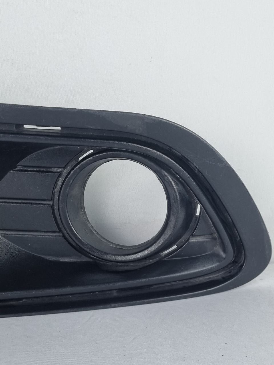 Moldura Farol Milha Diant Esq Renault Logan 2015/2018