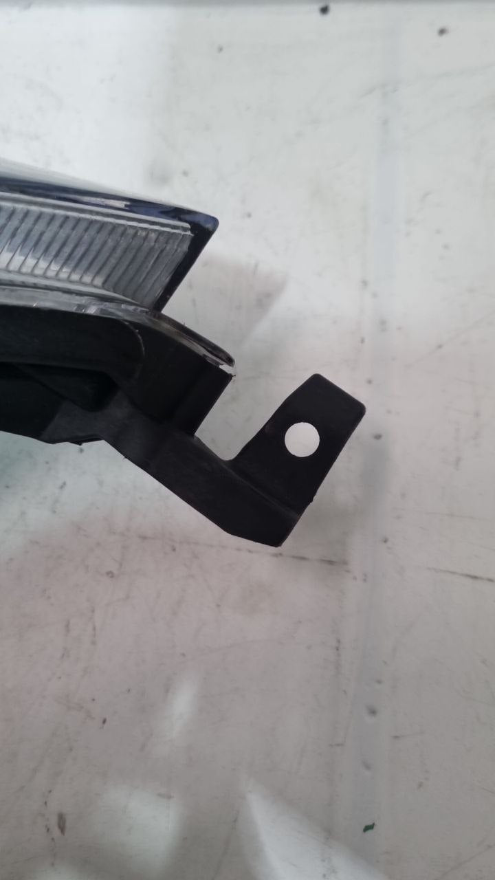 Farol Diant Esq Toyota Etios 2012/2025