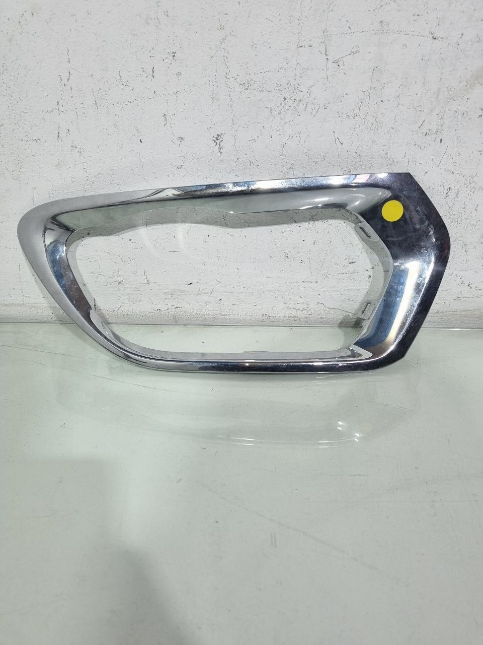 Friso Moldura Farol de Milha Esquerdo Renault Sandero 2015/2019 Usado